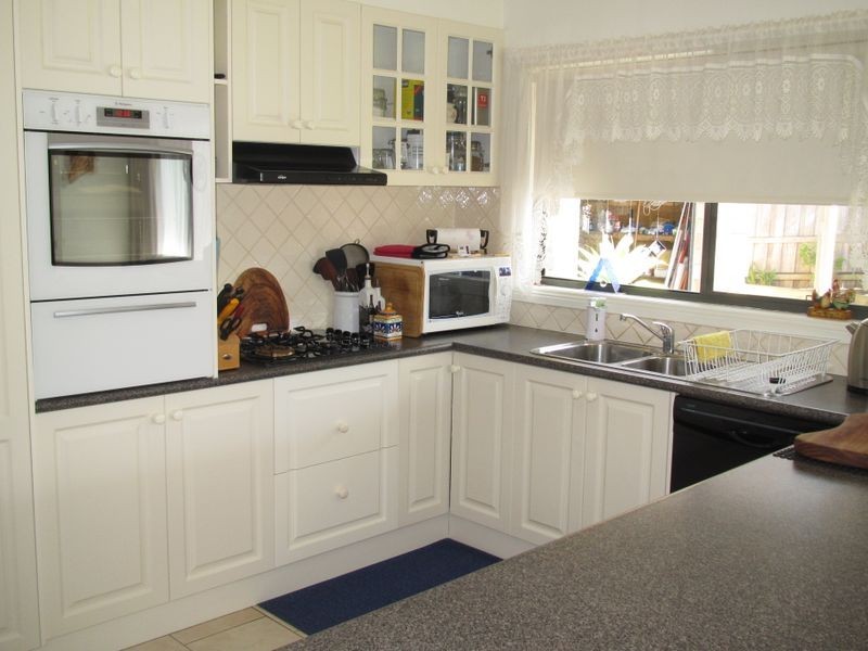 13 Stirling Drive, Lakes Entrance VIC 3909