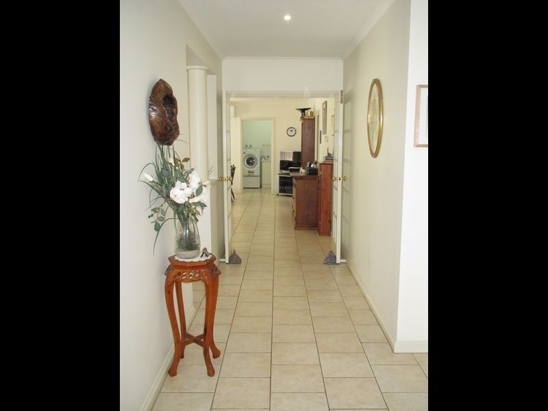 13 Stirling Drive, Lakes Entrance VIC 3909