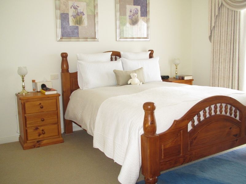 13 Stirling Drive, Lakes Entrance VIC 3909