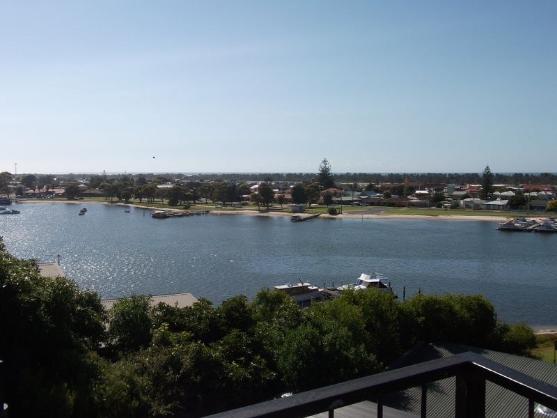 Lakes Entrance VIC 3909