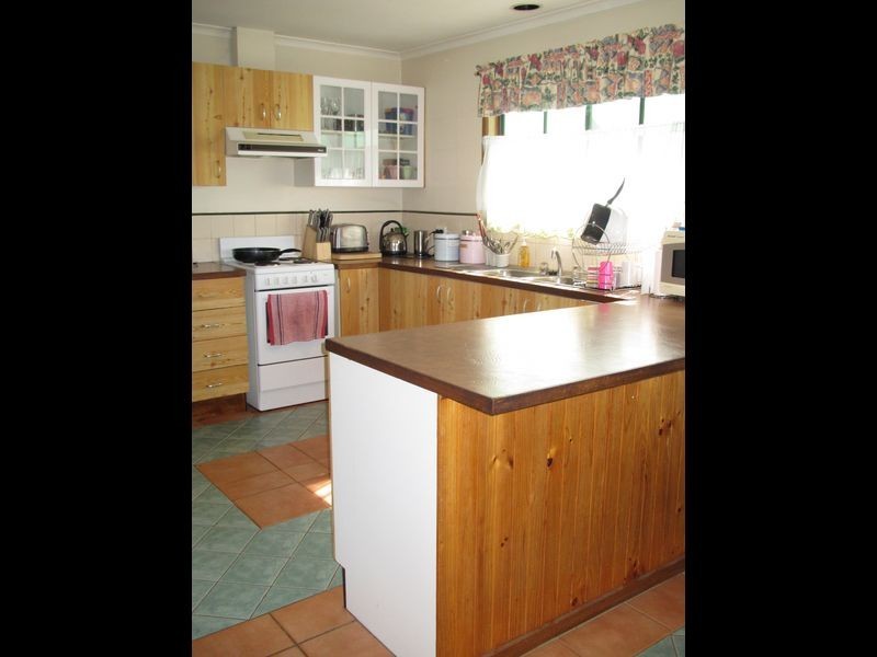 6 Mist Street, Lakes Entrance VIC 3909