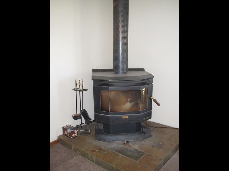 6 Mist Street, Lakes Entrance VIC 3909