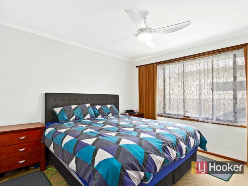 8 Jefferson Avenue, Lakes Entrance VIC 3909