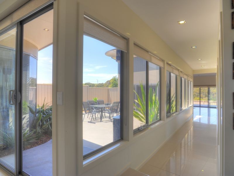 25 Lake Bunga Court, Lakes Entrance VIC 3909