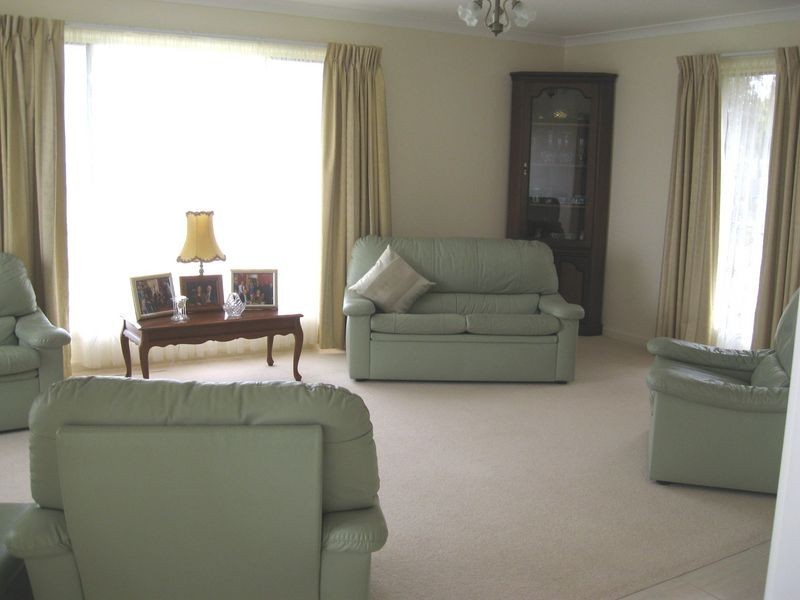 9 The Balcony, Lakes Entrance VIC 3909