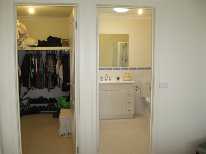 9 The Balcony, Lakes Entrance VIC 3909