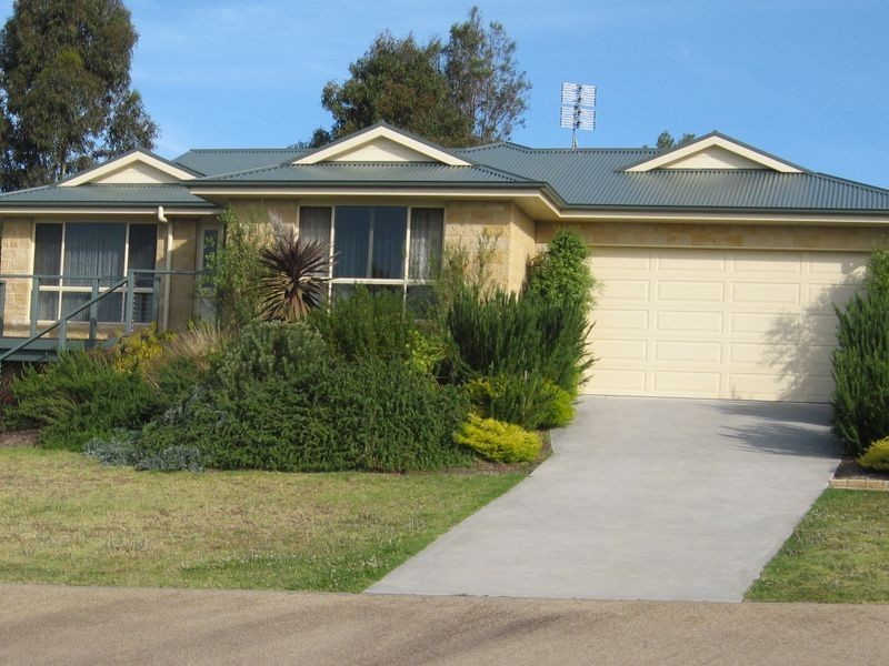 9 The Balcony, Lakes Entrance VIC 3909