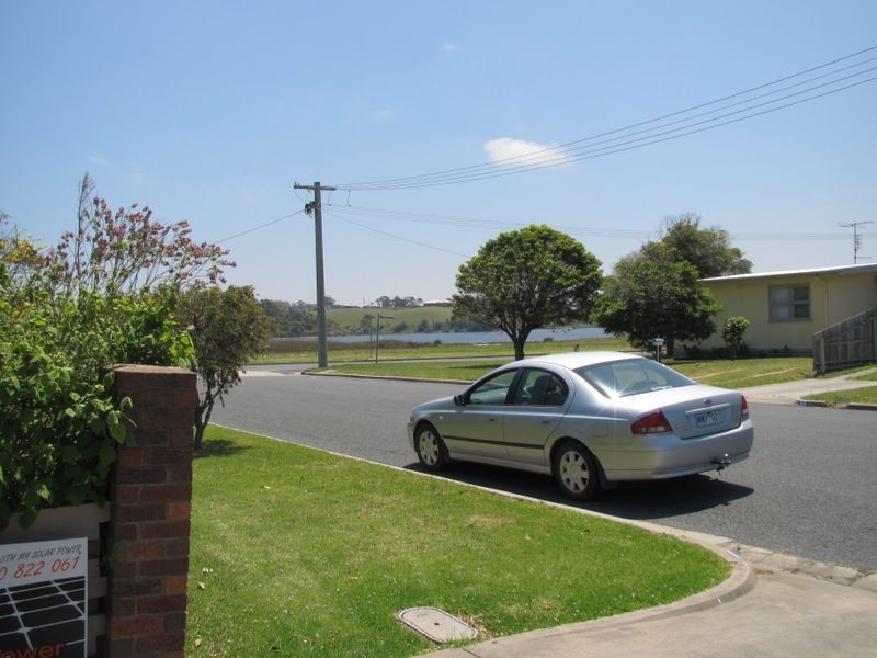 14 Devitt, Lakes Entrance VIC 3909