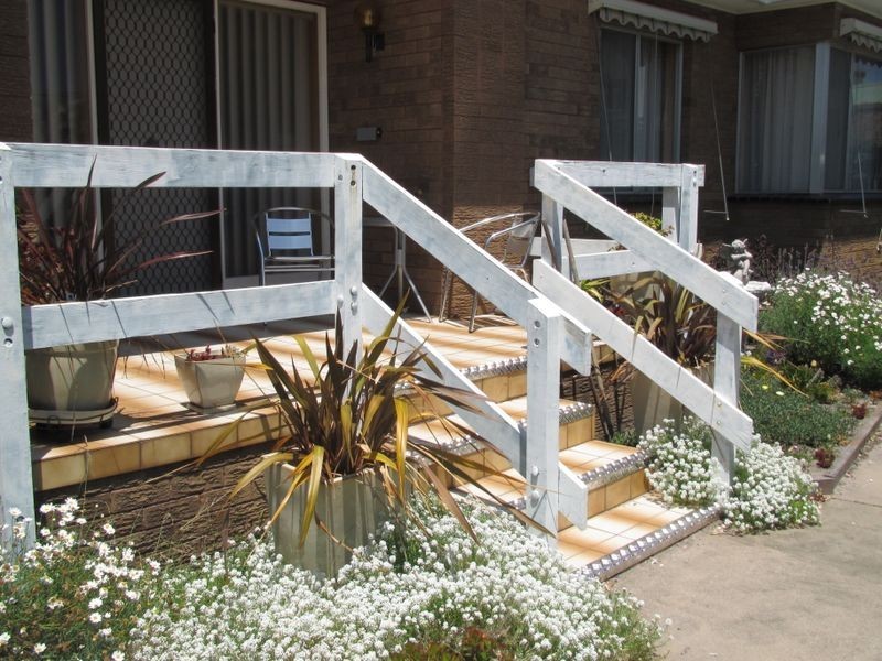 14 Devitt, Lakes Entrance VIC 3909