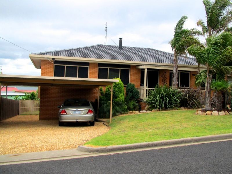 29 Outlook Drive, Lake Tyers Beach VIC 3909