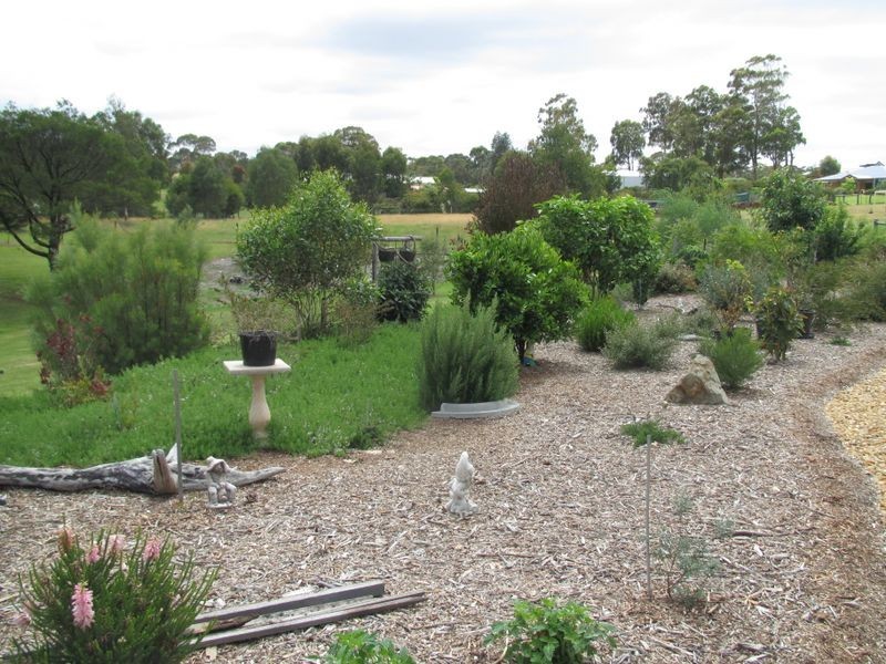 32 O’Donnell Drive, Lakes Entrance VIC 3909