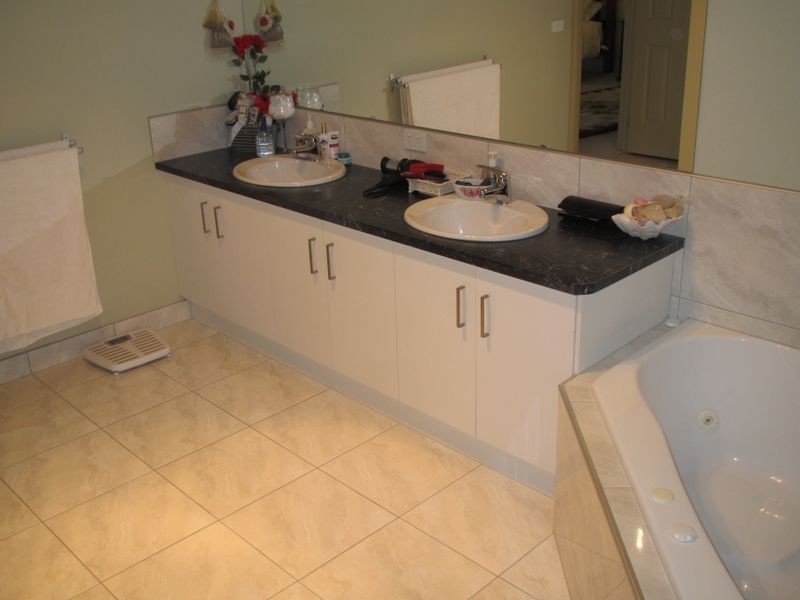 32 O’Donnell Drive, Lakes Entrance VIC 3909