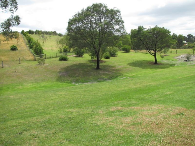 32 O’Donnell Drive, Lakes Entrance VIC 3909