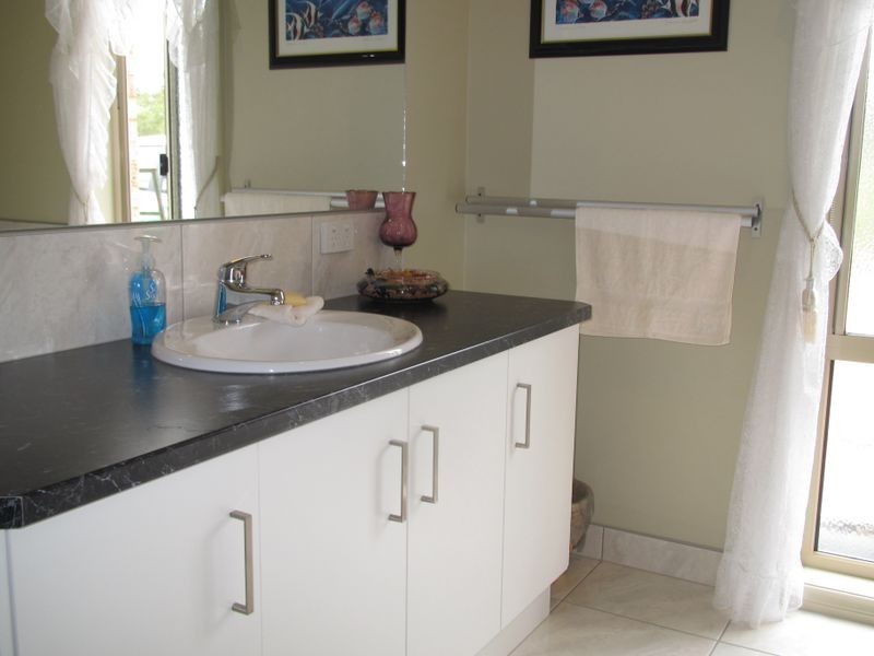 32 O’Donnell Drive, Lakes Entrance VIC 3909