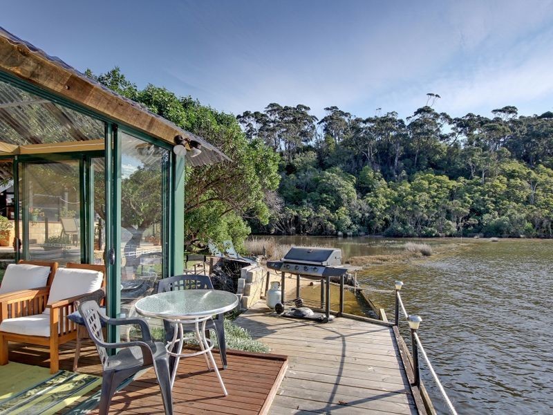 4B Wattlebird Close, Lakes Entrance VIC 3909