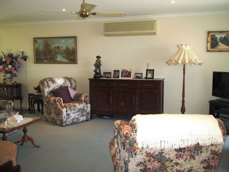 9 Clematis Court, Lakes Entrance VIC 3909