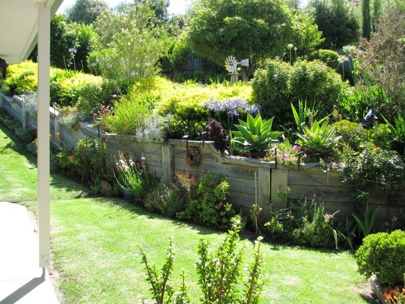 9 Clematis Court, Lakes Entrance VIC 3909