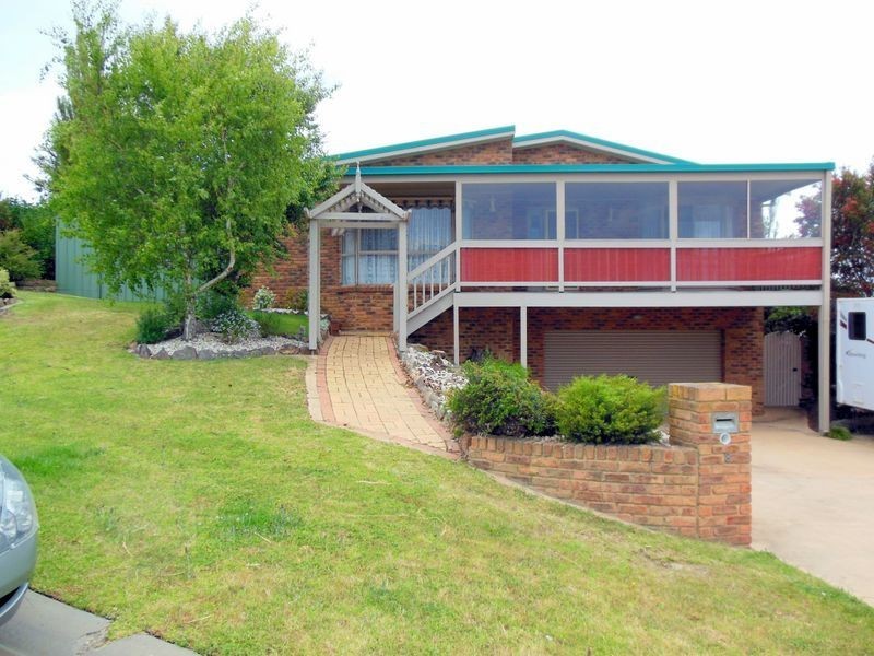 8 Highland Court, Lakes Entrance VIC 3909