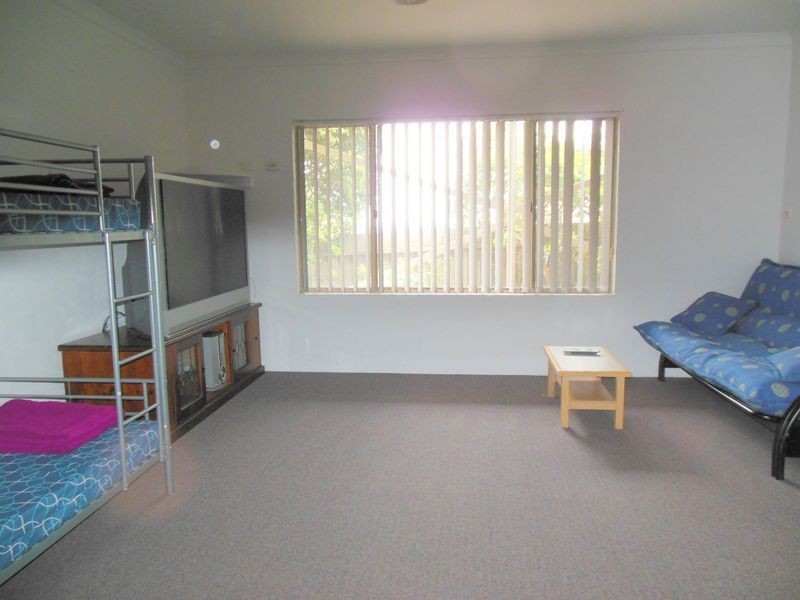 8 Highland Court, Lakes Entrance VIC 3909