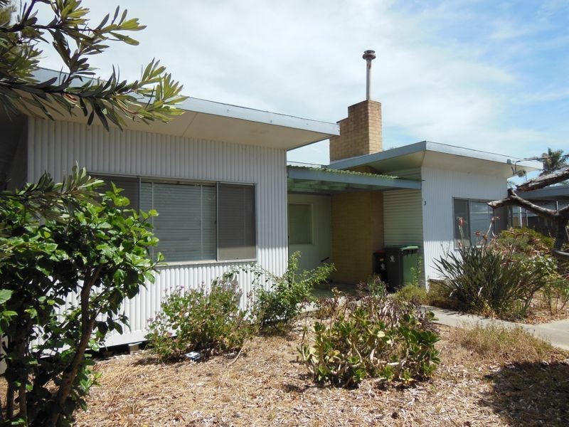 3 Whiters Street, Lakes Entrance VIC 3909