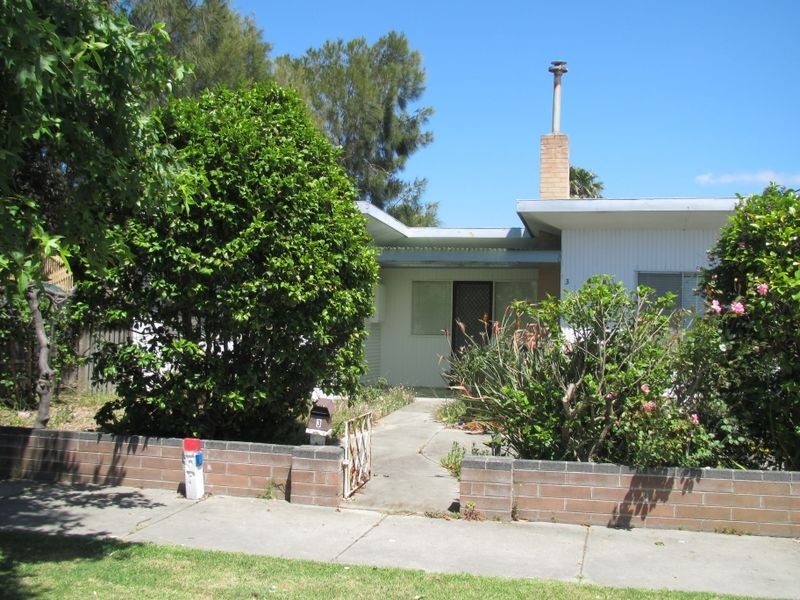 3 Whiters Street, Lakes Entrance VIC 3909