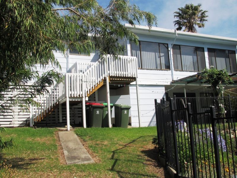 8 View Street, Lakes Entrance VIC 3909