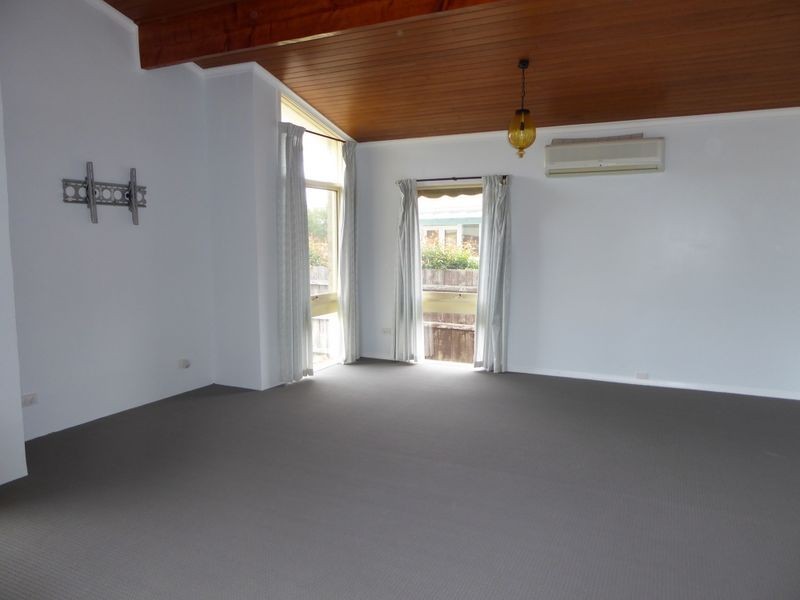 83 Roadknight Street, Lakes Entrance VIC 3909