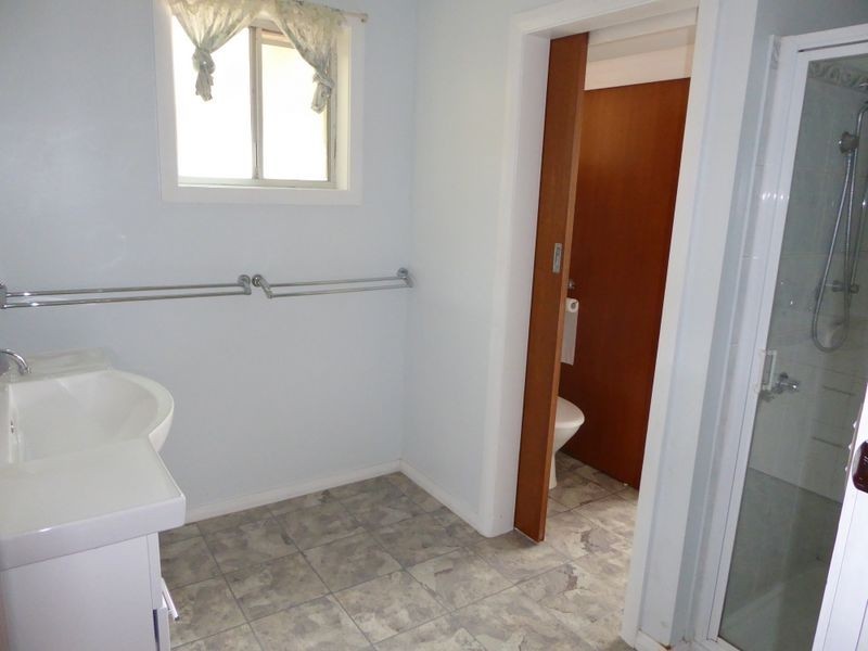 83 Roadknight Street, Lakes Entrance VIC 3909