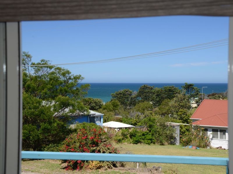 1 Skidale Close, Lake Tyers Beach VIC 3909