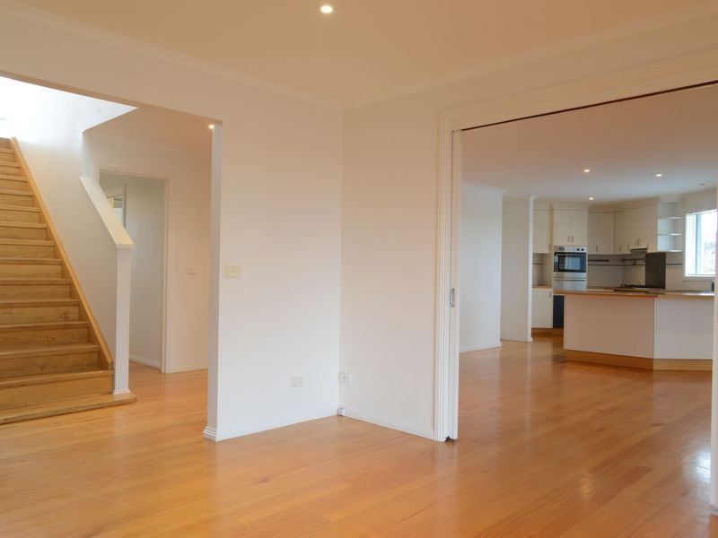 1 Skidale Close, Lake Tyers Beach VIC 3909