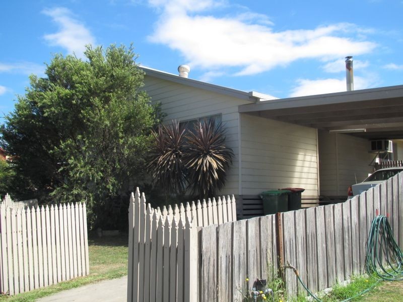 31 West Crescent, Lakes Entrance VIC 3909