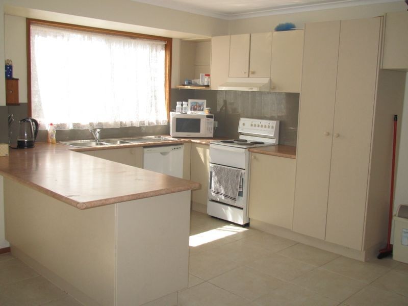 31 West Crescent, Lakes Entrance VIC 3909