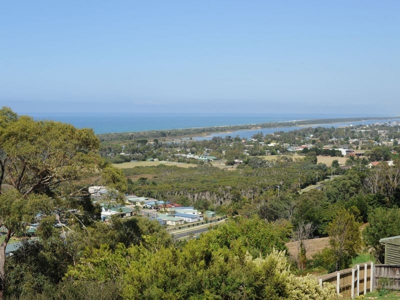 30 Oceanview Parade, Lakes Entrance VIC 3909