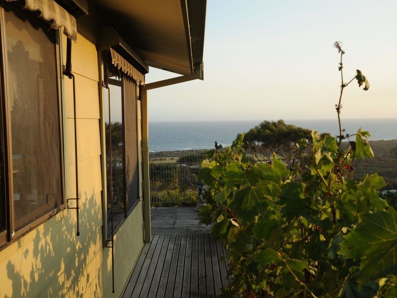 30 Oceanview Parade, Lakes Entrance VIC 3909