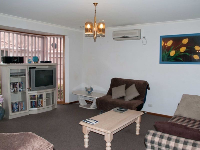 1/7 Lookout Road, Lakes Entrance VIC 3909