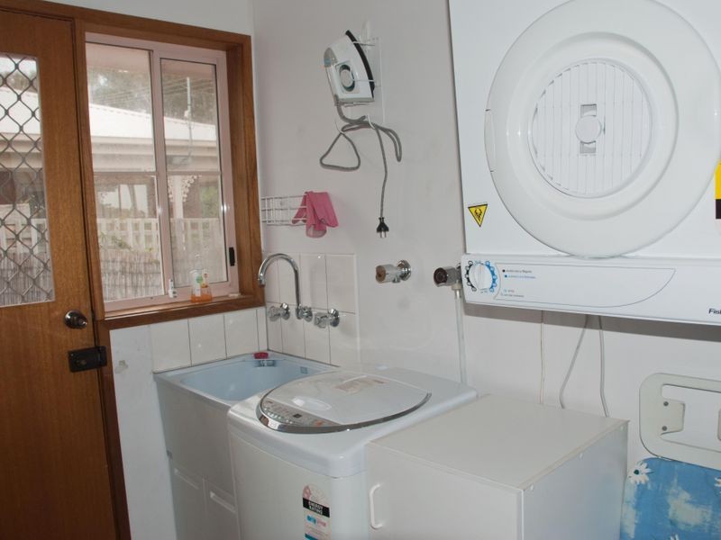 1/7 Lookout Road, Lakes Entrance VIC 3909