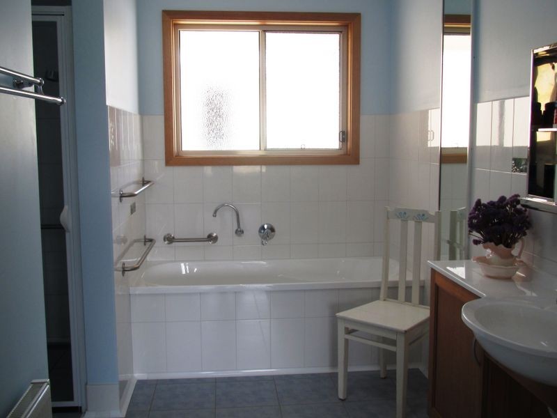 183 Ostlers Road, Lakes Entrance VIC 3909