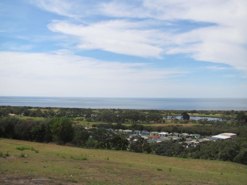 8/15 Lyrebird Court, Lakes Entrance VIC 3909