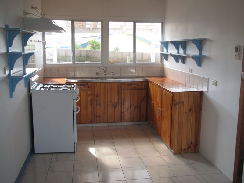 8/15 Lyrebird Court, Lakes Entrance VIC 3909