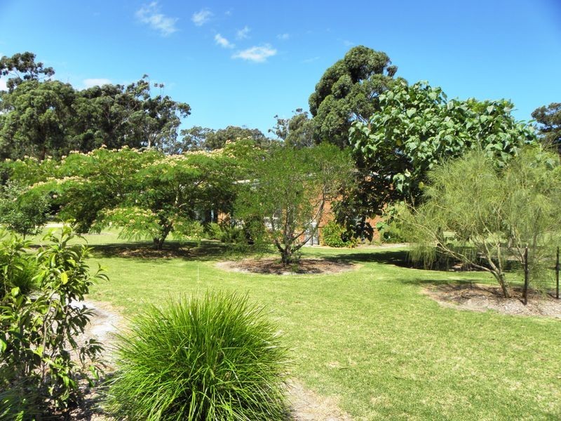 21 Mill Point Road, Lakes Entrance VIC 3909