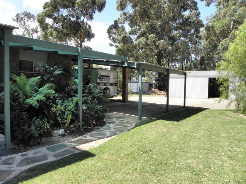 21 Mill Point Road, Lakes Entrance VIC 3909