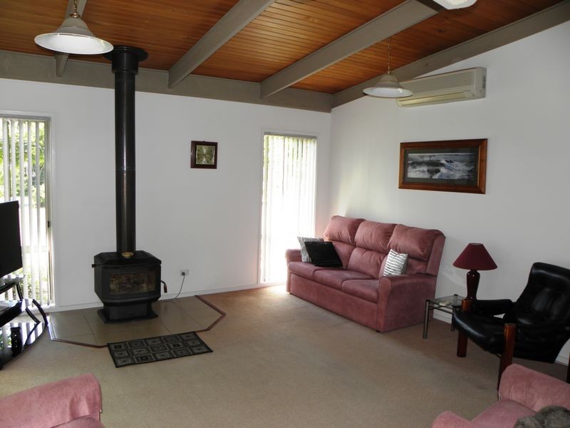 21 Mill Point Road, Lakes Entrance VIC 3909
