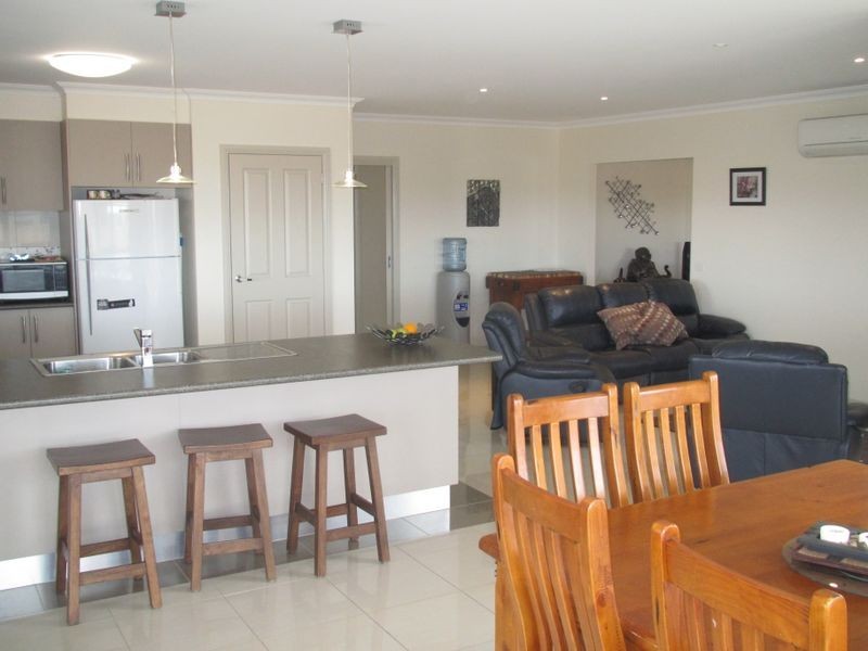 15 Westbury Way, Lakes Entrance VIC 3909