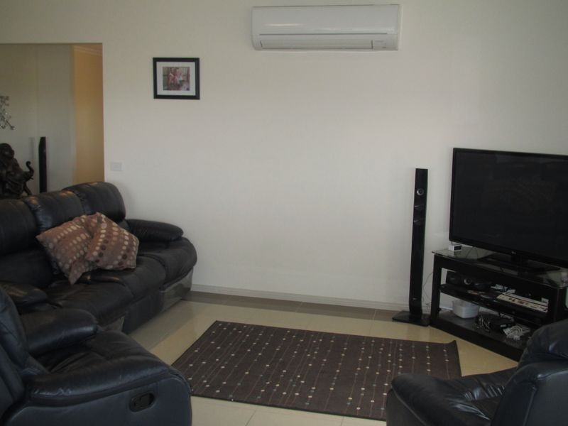 15 Westbury Way, Lakes Entrance VIC 3909