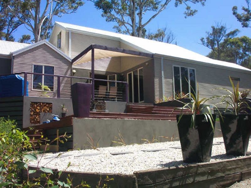 30 Beveridges Road, Lakes Entrance VIC 3909