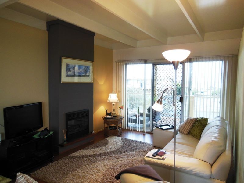 10 Lakeside Drive, Lake Tyers Beach VIC 3909