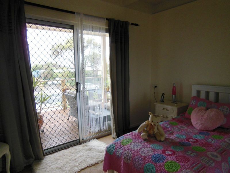 10 Lakeside Drive, Lake Tyers Beach VIC 3909