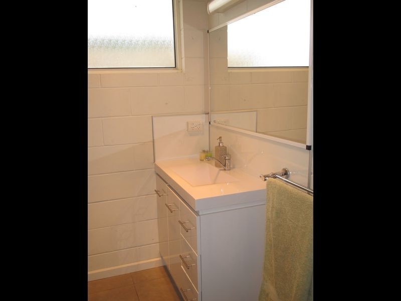 41 Capes Road, Lakes Entrance VIC 3909