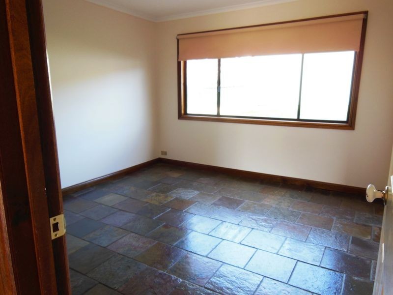 6 Lind Drive, Lake Tyers Beach VIC 3909