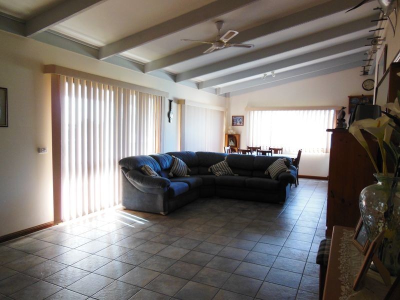 6 Lind Drive, Lake Tyers Beach VIC 3909